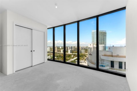 Copropriété à vendre à Sunny Isles Beach, Floride: 4 chambres, 294.59 m2 № 1966356 - photo 30