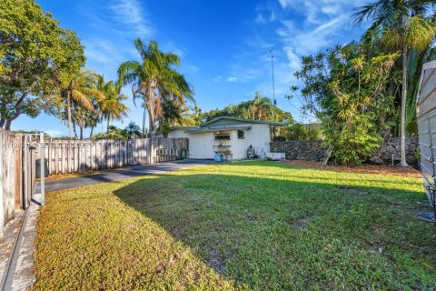 Villa ou maison à vendre à Cutler Bay, Floride: 3 chambres, 133.5 m2 № 2005096 - photo 9