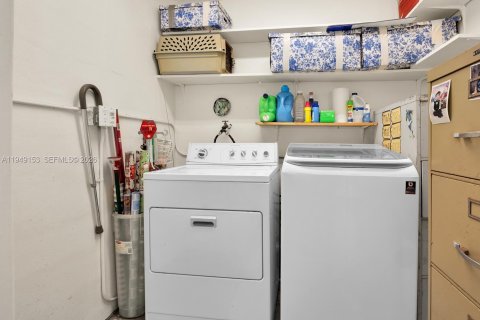 Villa ou maison à vendre à Cutler Bay, Floride: 3 chambres, 133.5 m2 № 2005096 - photo 21