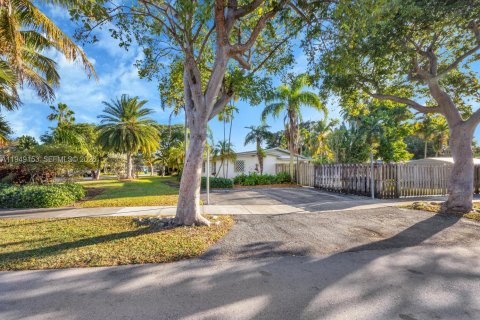 Villa ou maison à vendre à Cutler Bay, Floride: 3 chambres, 133.5 m2 № 2005096 - photo 3