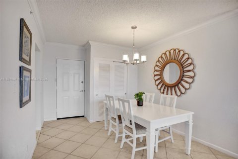 Condo in Hollywood, Florida, 1 bedroom  № 1807789 - photo 8