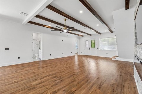 House in Safety Harbor, Florida 4 bedrooms, 318.93 sq.m. № 2225609 - photo 12