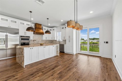 House in Safety Harbor, Florida 4 bedrooms, 318.93 sq.m. № 2225609 - photo 14