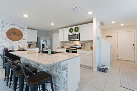 House in Dade City, Florida 4 bedrooms, 207.92 sq.m. № 1687637 - photo 5