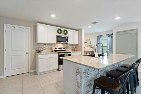 House in Dade City, Florida 4 bedrooms, 207.92 sq.m. № 1687637 - photo 10