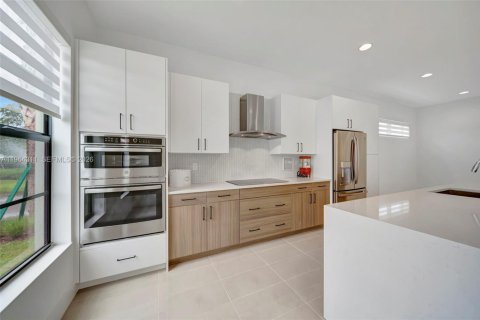 Villa ou maison à louer à Fort Lauderdale, Floride: 4 chambres, 238.94 m2 № 2027080 - photo 12