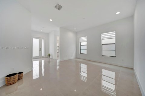 Villa ou maison à louer à Fort Lauderdale, Floride: 4 chambres, 238.94 m2 № 2027080 - photo 6