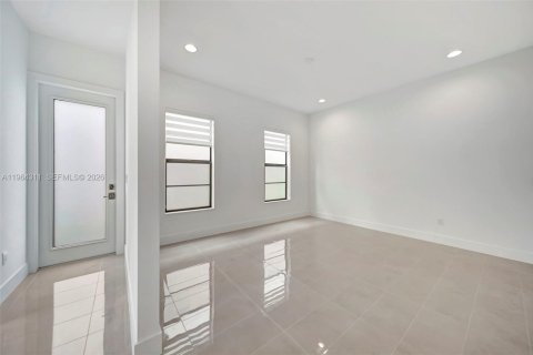 Villa ou maison à louer à Fort Lauderdale, Floride: 4 chambres, 238.94 m2 № 2027080 - photo 8