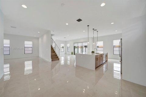 Villa ou maison à louer à Fort Lauderdale, Floride: 4 chambres, 238.94 m2 № 2027080 - photo 11