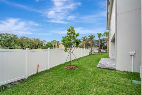 Villa ou maison à louer à Fort Lauderdale, Floride: 4 chambres, 238.94 m2 № 2027080 - photo 14