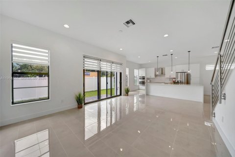 Villa ou maison à louer à Fort Lauderdale, Floride: 4 chambres, 238.94 m2 № 2027080 - photo 20