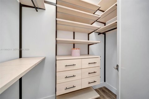 Villa ou maison à louer à Fort Lauderdale, Floride: 4 chambres, 238.94 m2 № 2027080 - photo 27