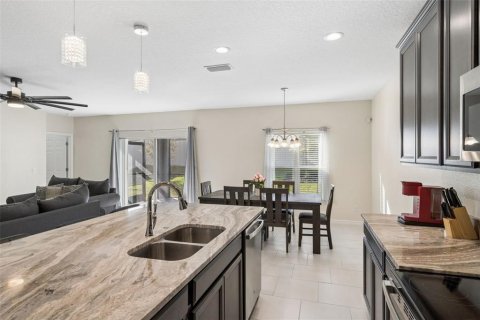 Villa ou maison à vendre à Davenport, Floride: 4 chambres, 176.51 m2 № 2145183 - photo 6