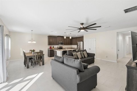 Villa ou maison à vendre à Davenport, Floride: 4 chambres, 176.51 m2 № 2145183 - photo 12