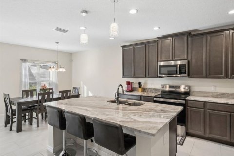 Villa ou maison à vendre à Davenport, Floride: 4 chambres, 176.51 m2 № 2145183 - photo 5