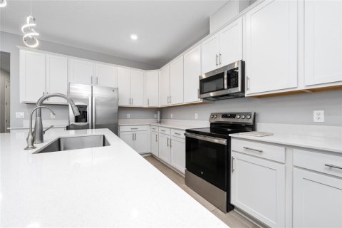 Villa ou maison à vendre à Kissimmee, Floride: 4 chambres, 192.31 m2 № 2148647 - photo 10