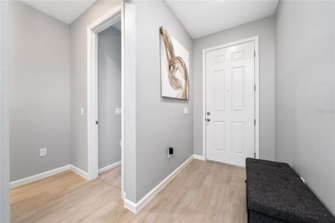 Villa ou maison à vendre à Kissimmee, Floride: 4 chambres, 192.31 m2 № 2148647 - photo 4