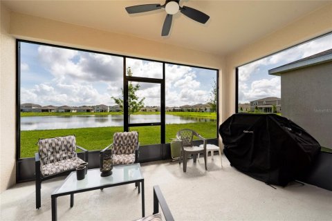 Villa ou maison à vendre à Kissimmee, Floride: 4 chambres, 192.31 m2 № 2148647 - photo 24