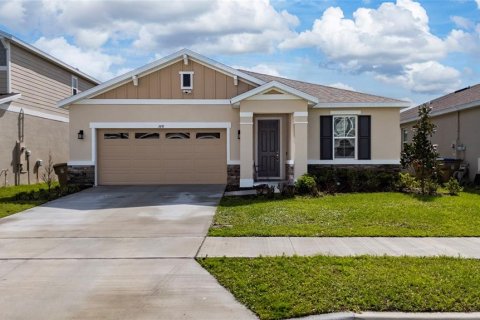 Casa en Kissimmee, Florida 4 dormitorios, 192.31 m2 № 2148647