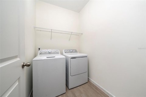 Villa ou maison à vendre à Kissimmee, Floride: 4 chambres, 192.31 m2 № 2148647 - photo 23