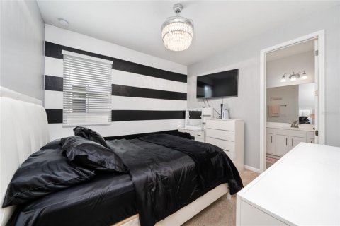 Villa ou maison à vendre à Kissimmee, Floride: 4 chambres, 192.31 m2 № 2148647 - photo 15