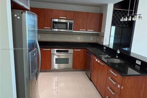 Condo in Aventura, Florida, 2 bedrooms  № 1943918 - photo 8
