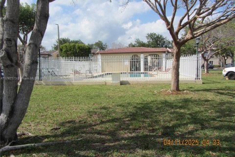 Condominio en venta en Miami, Florida, 2 dormitorios, 93.83 m2 № 1870074 - foto 7