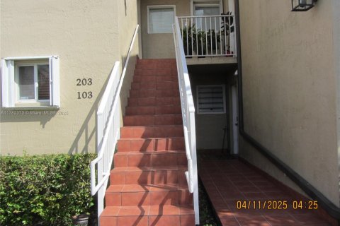 Condominio en venta en Miami, Florida, 2 dormitorios, 93.83 m2 № 1870074 - foto 9