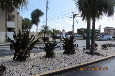Condominio en venta en Miami, Florida, 2 dormitorios, 93.83 m2 № 1870074 - foto 2