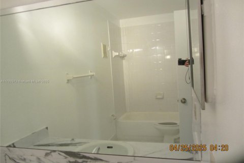 Condominio en venta en Miami, Florida, 2 dormitorios, 93.83 m2 № 1870074 - foto 30
