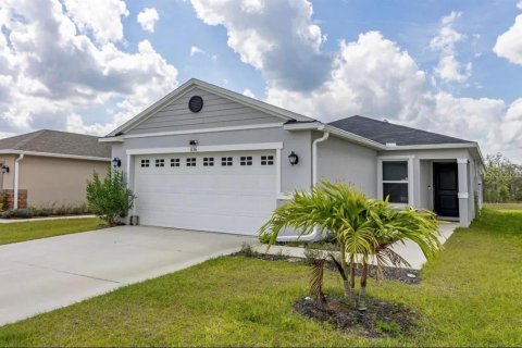 Villa ou maison à louer à Davenport, Floride: 4 chambres, 151.15 m2 № 2386331 - photo 2