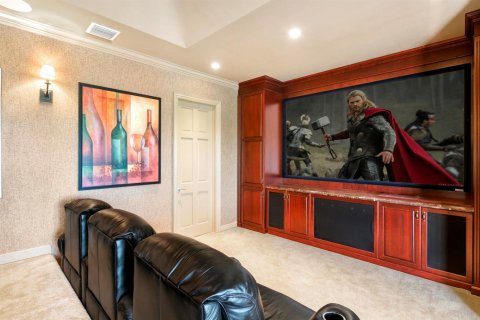 House in Jupiter, Florida 4 bedrooms, 463.4 sq.m. № 2171674 - photo 10