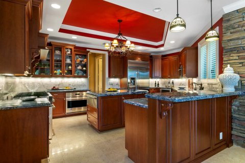 House in Jupiter, Florida 4 bedrooms, 463.4 sq.m. № 2171674 - photo 7
