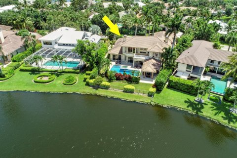 House in Jupiter, Florida 4 bedrooms, 463.4 sq.m. № 2171674 - photo 2