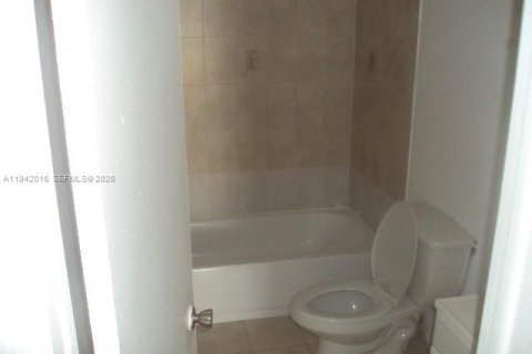 Купить кондоминиум в Лодерхилл, Флорида 1 спальня, 74.32м2, № 2054148 - фото 6