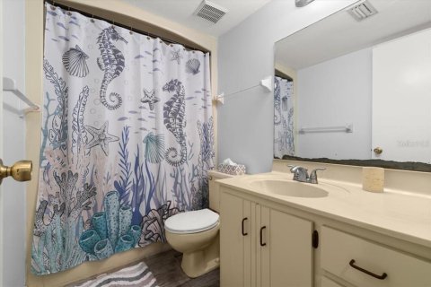 Condo in Daytona Beach, Florida, 2 bedrooms № 2102729 - photo 21