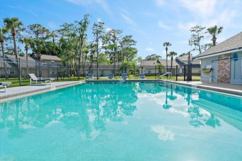 Condo in Daytona Beach, Florida, 2 bedrooms № 2102729 - photo 26