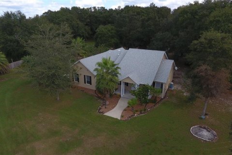 House in Groveland, Florida 4 bedrooms, 192.87 sq.m. № 1717843 - photo 1