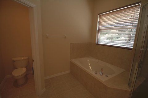 House in Groveland, Florida 4 bedrooms, 192.87 sq.m. № 1717843 - photo 12