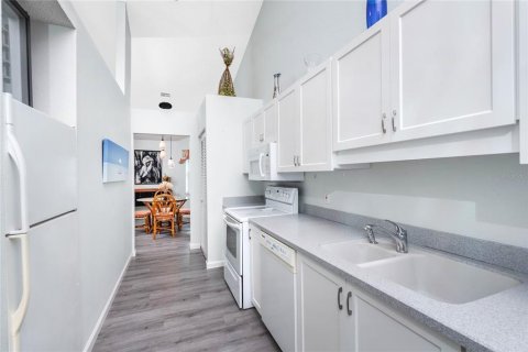 Купить кондоминиум в Энглвуд, Флорида 8 комнат, 117.99м2, № 1903179 - фото 21