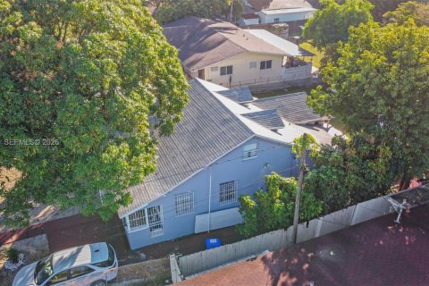 Дом в Майами, Флорида 3 спальни, 186.73м2 № 1997931