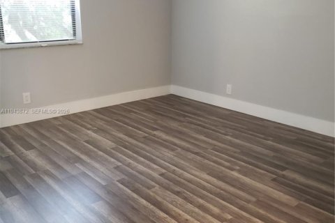 Copropriété à louer à Weston, Floride: 2 chambres, 102.75 m2 № 2001173 - photo 7