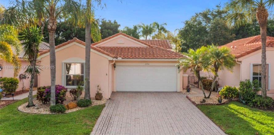 House in Boynton Beach, Florida 3 bedrooms, 149.76 sq.m. № 1933353