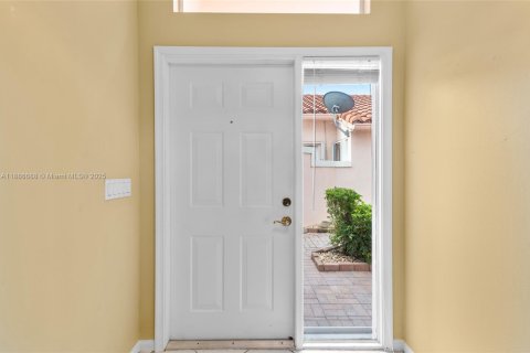 House in Boynton Beach, Florida 3 bedrooms, 149.76 sq.m. № 1933353 - photo 6