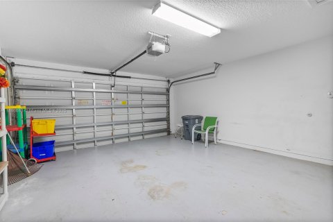 House in Boynton Beach, Florida 3 bedrooms, 149.76 sq.m. № 1933353 - photo 27