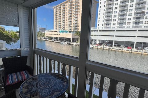 Condo à Hallandale Beach, Floride, 1 chambre  № 2080144