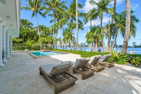 Купить виллу или дом в Майами-Бич, Флорида 5 спален, 498.33м2, № 1991623 - фото 13