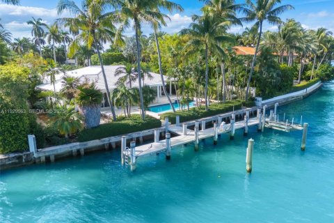 Купить виллу или дом в Майами-Бич, Флорида 5 спален, 498.33м2, № 1991623 - фото 4