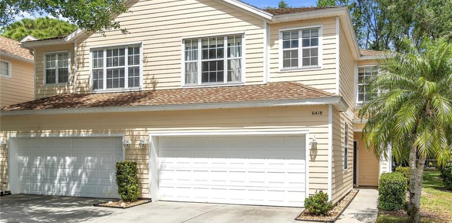 Townhouse in Lakewood Ranch, Florida 2 bedrooms, 157.1 sq.m. № 1734817