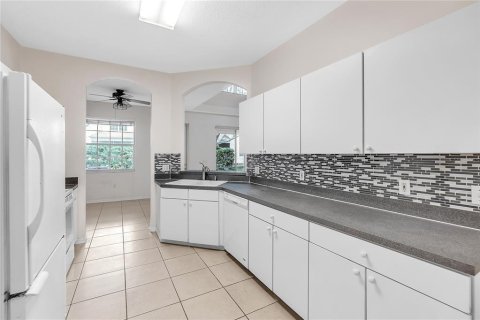 Townhouse in Lakewood Ranch, Florida 2 bedrooms, 157.1 sq.m. № 1734817 - photo 10